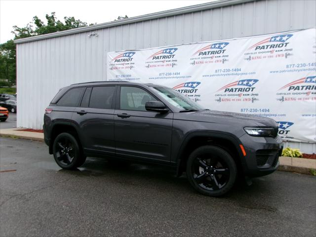 2025 Jeep Grand Cherokee Altitude X 4x4 for sale in Oakland, MD