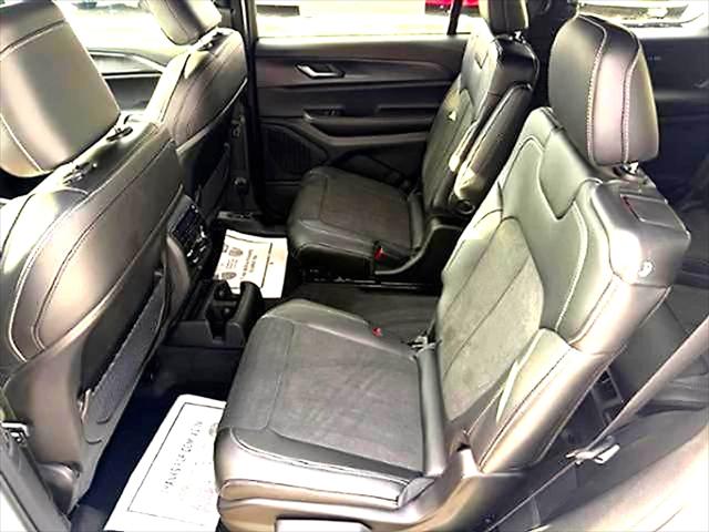 2025 Jeep Grand Cherokee L Altitude X 4x4