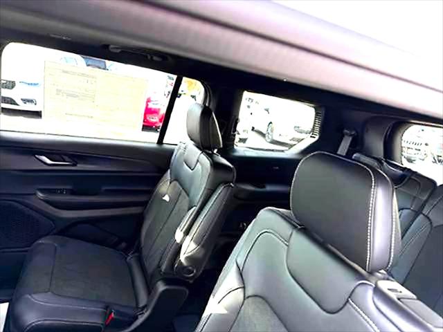 2025 Jeep Grand Cherokee L Altitude X 4x4