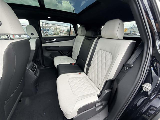 2026 Volkswagen Atlas Cross Sport SEL Premium R-Line