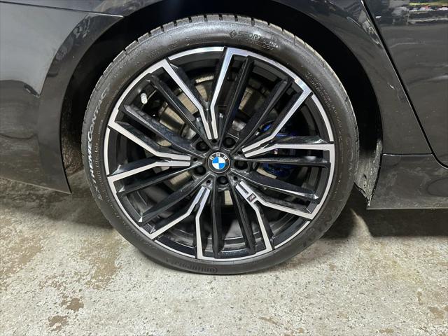 2022 BMW 5 Series M550i xDrive Sedan 4D