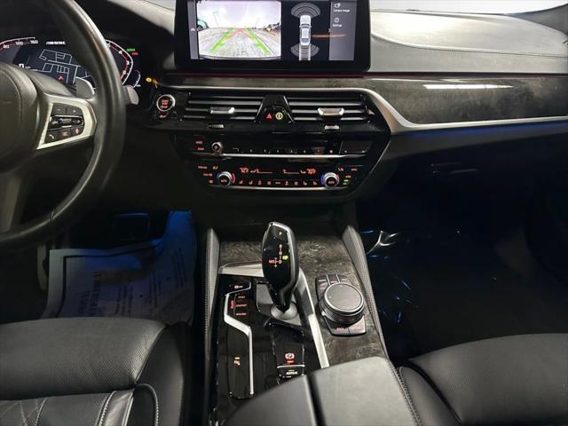 2022 BMW 5 Series M550i xDrive Sedan 4D