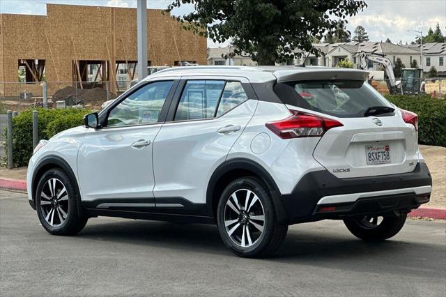 2020 Nissan Kicks SR