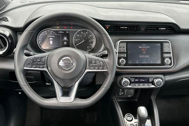 2020 Nissan Kicks SR