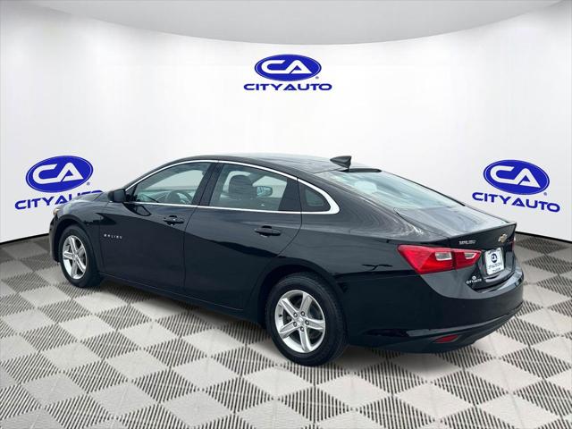 2022 Chevrolet Malibu FWD 1FL