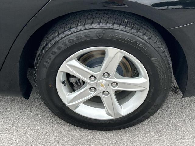 2022 Chevrolet Malibu FWD 1FL