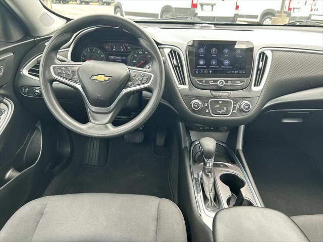 2022 Chevrolet Malibu FWD 1FL