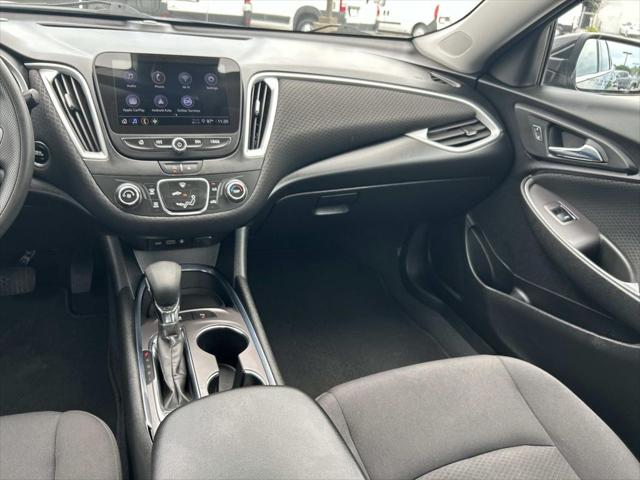 2022 Chevrolet Malibu FWD 1FL