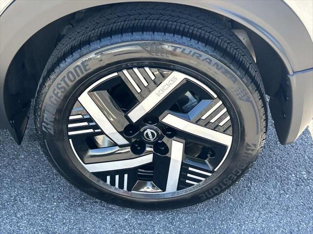 2025 Nissan Kicks SV FWD