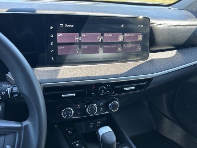 2025 Nissan Kicks SV FWD
