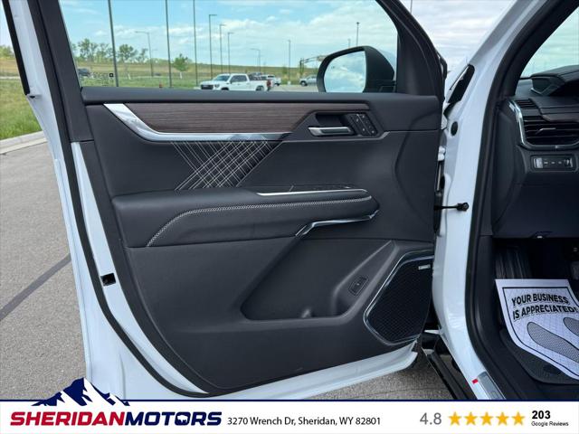 2026 GMC Acadia Denali AWD