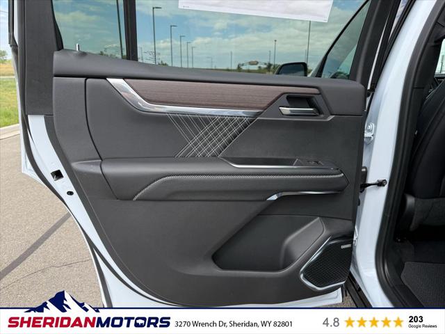 2026 GMC Acadia Denali AWD