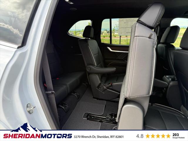2026 GMC Acadia Denali AWD