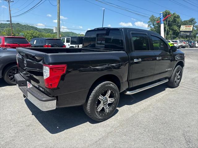 2017 Nissan Titan SV