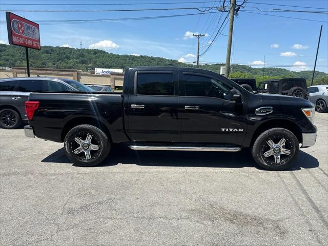 2017 Nissan Titan SV