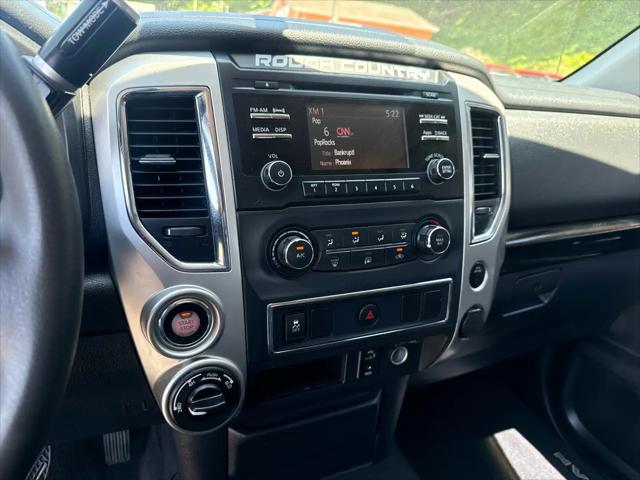 2017 Nissan Titan SV