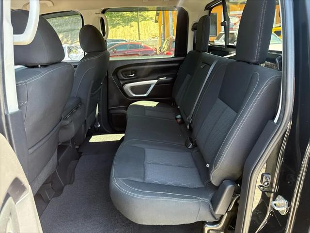 2017 Nissan Titan SV