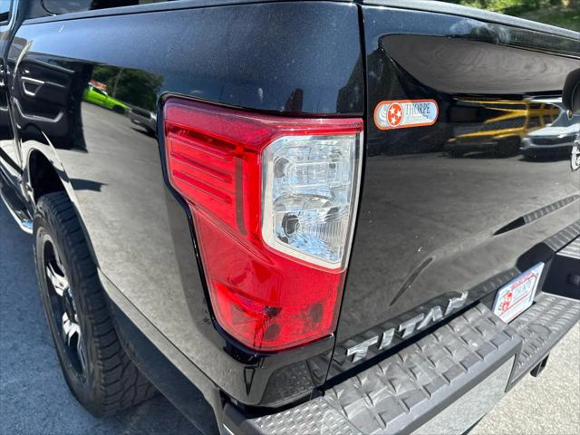 2017 Nissan Titan SV
