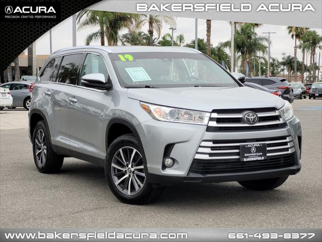 2019 Toyota Highlander XLE for sale in Bakersfield, CA