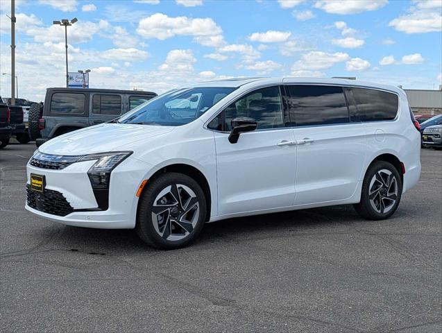2027 Chrysler Pacifica Limited