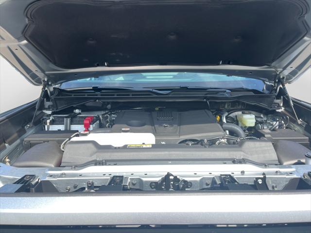 2026 Toyota Tundra SR5 CrewMax 5.5' Bed