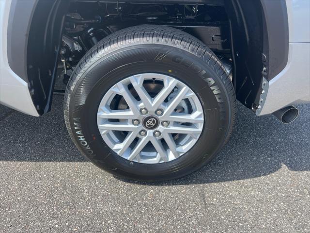 2026 Toyota Tundra SR5 CrewMax 5.5' Bed