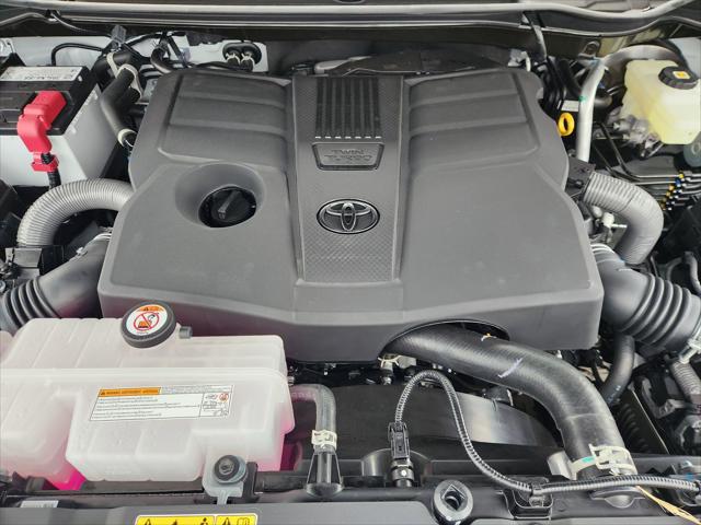 2026 Toyota Tundra SR5 CrewMax 5.5' Bed