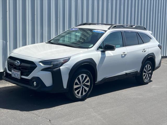 2023 Subaru Outback Premium's photo