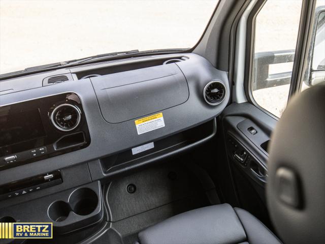 2025 Mercedes-Benz Sprinter 3500XD Chassis Standard Roof 4-Cyl Diesel HO
