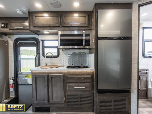 2025 Mercedes-Benz Sprinter 3500XD Chassis Standard Roof 4-Cyl Diesel HO