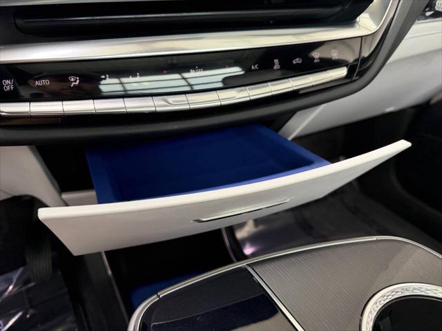 2024 Cadillac iQ Luxury w/1SC
