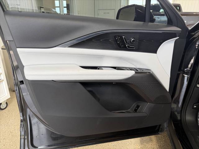 2024 Cadillac iQ Luxury w/1SC