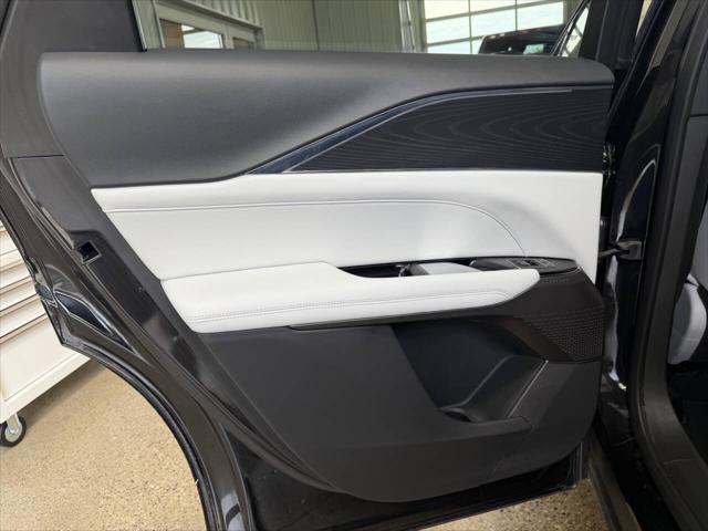 2024 Cadillac iQ Luxury w/1SC