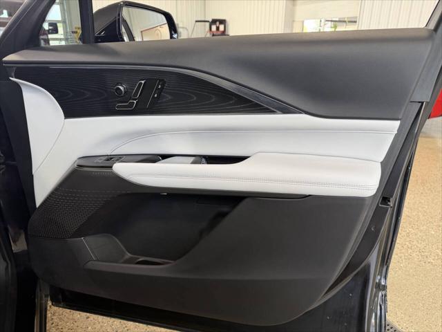 2024 Cadillac iQ Luxury w/1SC