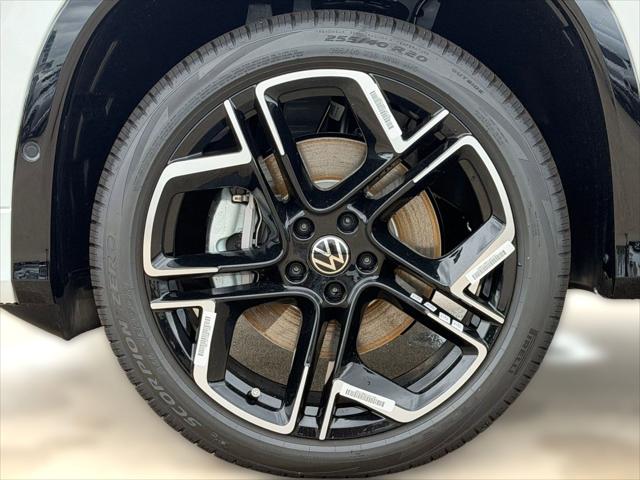 2026 Volkswagen Tiguan SEL R-Line Turbo