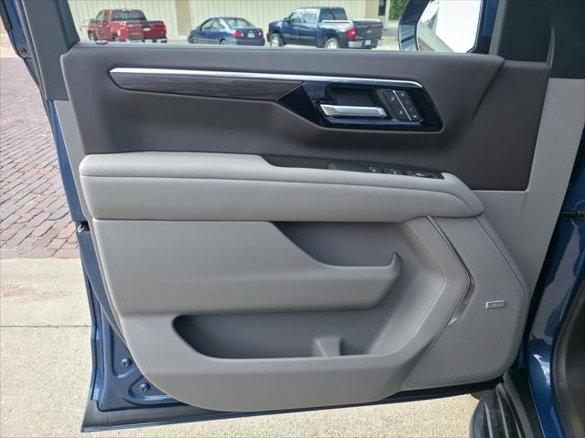 2026 Chevrolet Suburban LT, 4WD
