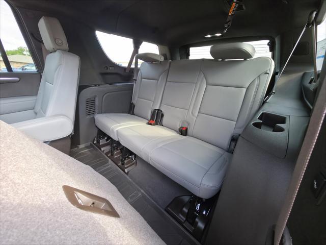 2026 Chevrolet Suburban LT, 4WD