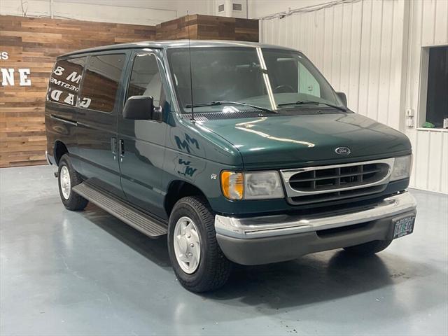 2001 Ford E-350 Super Duty XLT