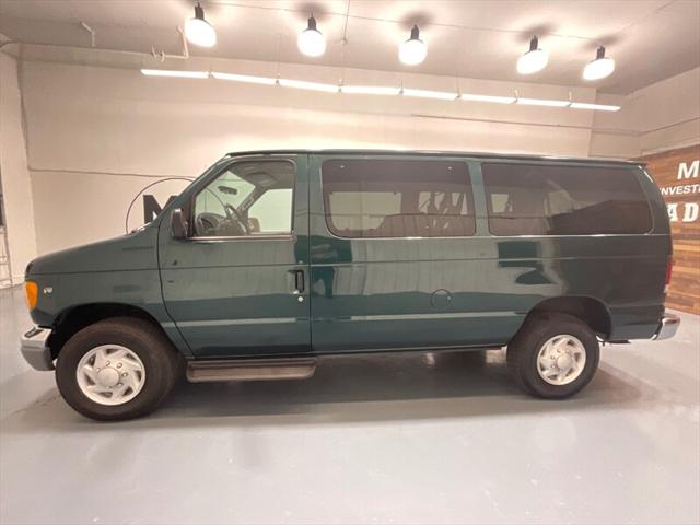 2001 Ford E-350 Super Duty XLT