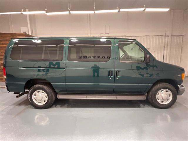 2001 Ford E-350 Super Duty XLT