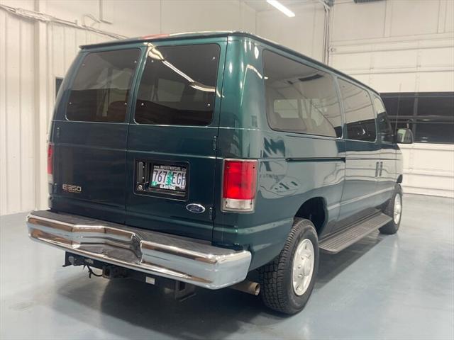 2001 Ford E-350 Super Duty XLT