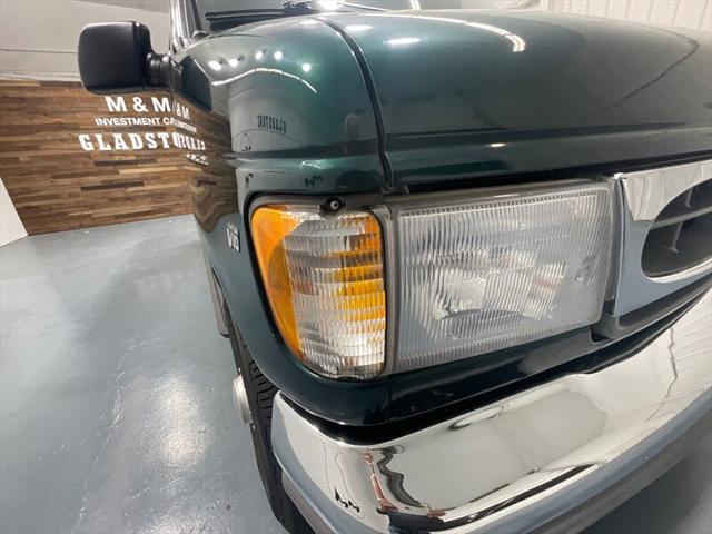 2001 Ford E-350 Super Duty XLT