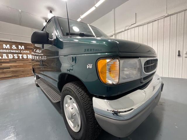 2001 Ford E-350 Super Duty XLT