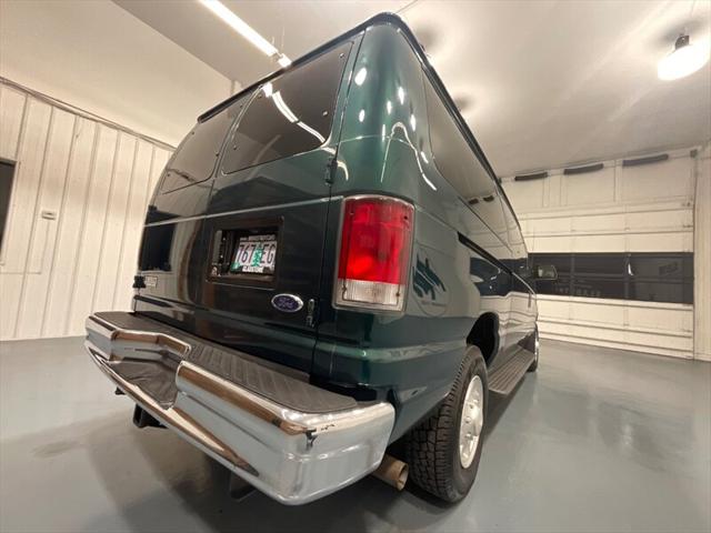 2001 Ford E-350 Super Duty XLT