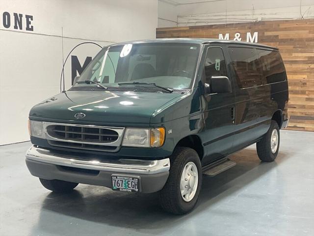 2001 Ford E-350 Super Duty XLT