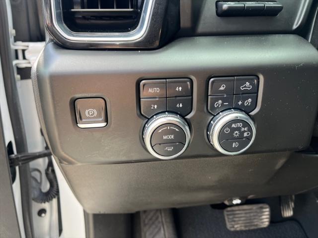 2023 GMC Sierra 1500 4WD Crew Cab Short Box Denali