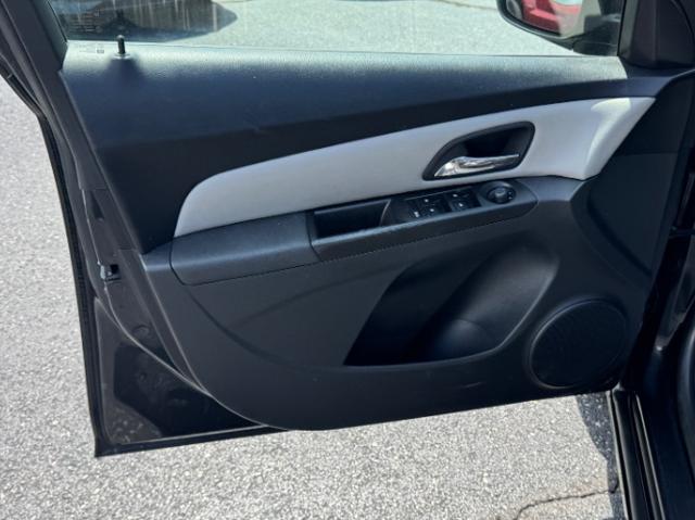 2013 Chevrolet Cruze LS Auto