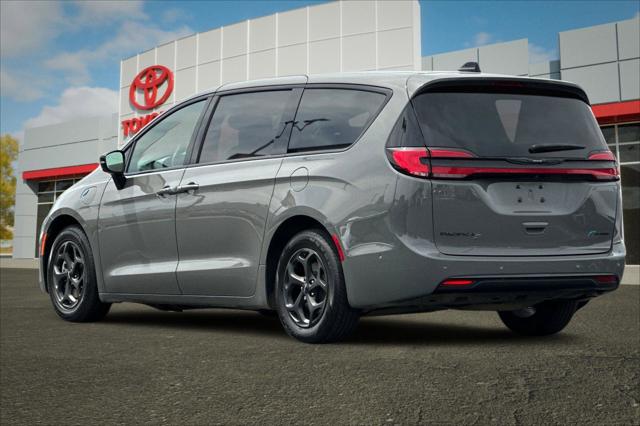 2023 Chrysler Pacifica Hybrid Limited