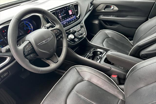 2023 Chrysler Pacifica Hybrid Limited