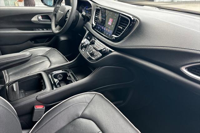 2023 Chrysler Pacifica Hybrid Limited